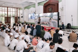Berbagi Kebaikan, IKA ITS Jatim Berikan Santunan Kepada 1000 Anak Yatim