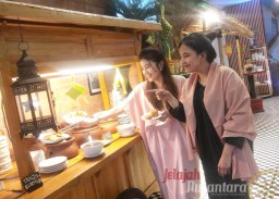 Hangatkan Suasana Ramadhan 1446 H, ARTOTEL TS Suite Surabaya Hadirkan “Kampung Arab Corner”