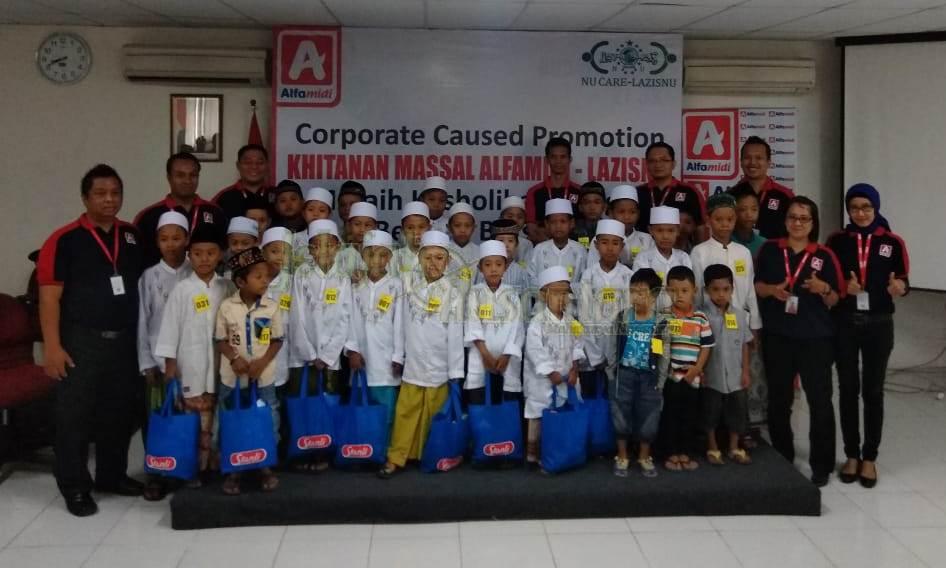Wujudkan Kepedulian, Alfamidi Adakan Khitanan Massal Gratis