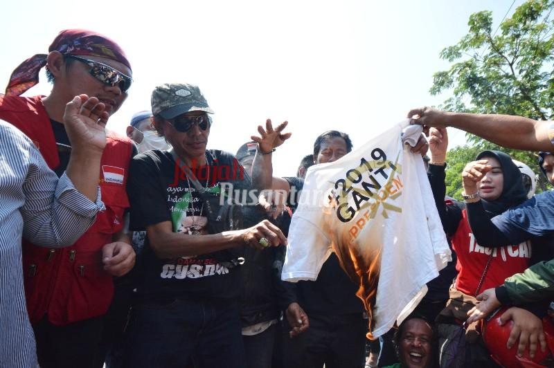 foto: Bentrok Masa #gantipresiden2019