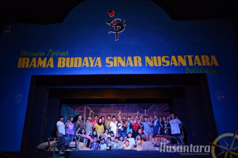 Foto: Dibalik Layar Kapolres Surabaya Berkesenian Ludruk