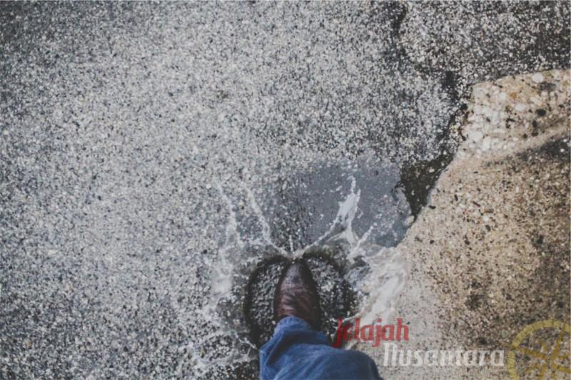 Merawat Sepatu di Musim Hujan