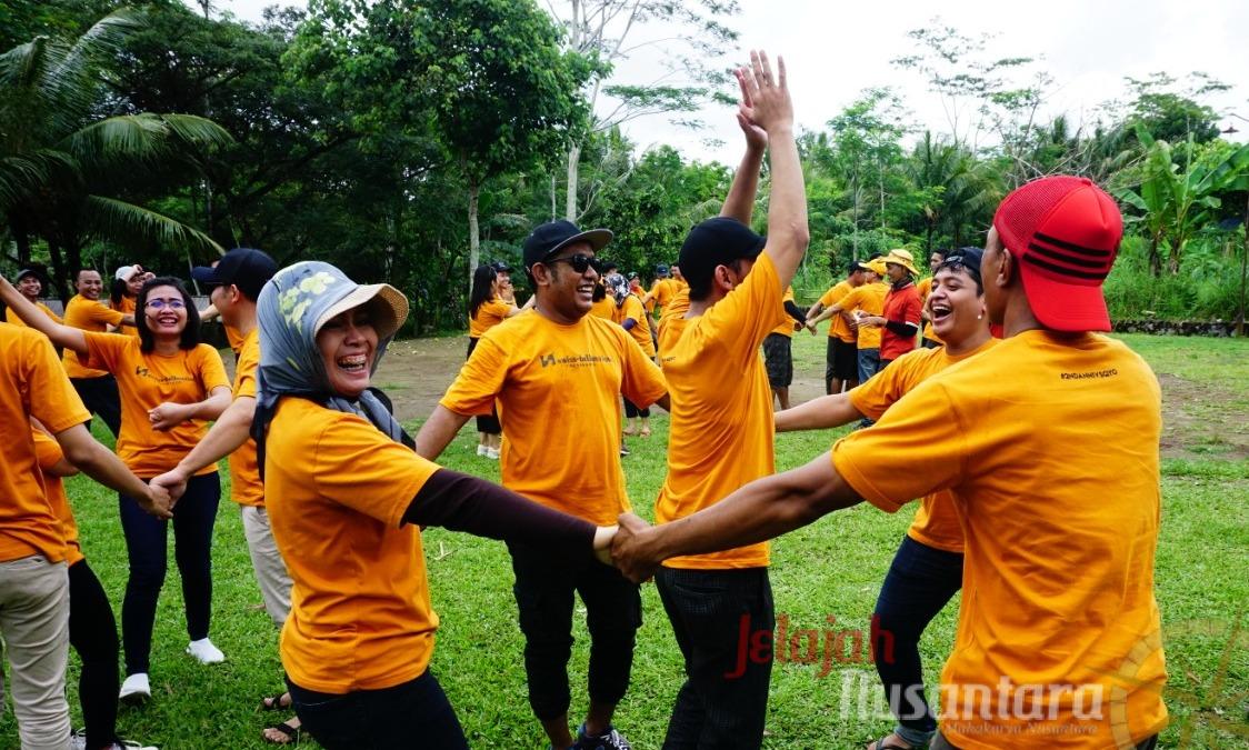 Team Building Bentuk Karyawan Swiss-Belboutique Yogyakarta Makin Kompak