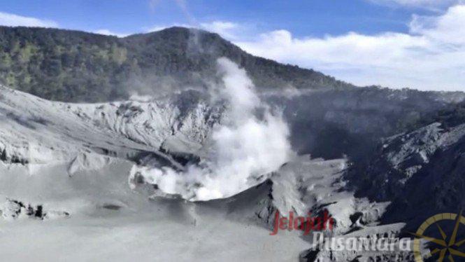 Kembali Erupsi, Status Gunung Tangkuban Parahu Dinaikkan Menjadi Waspada