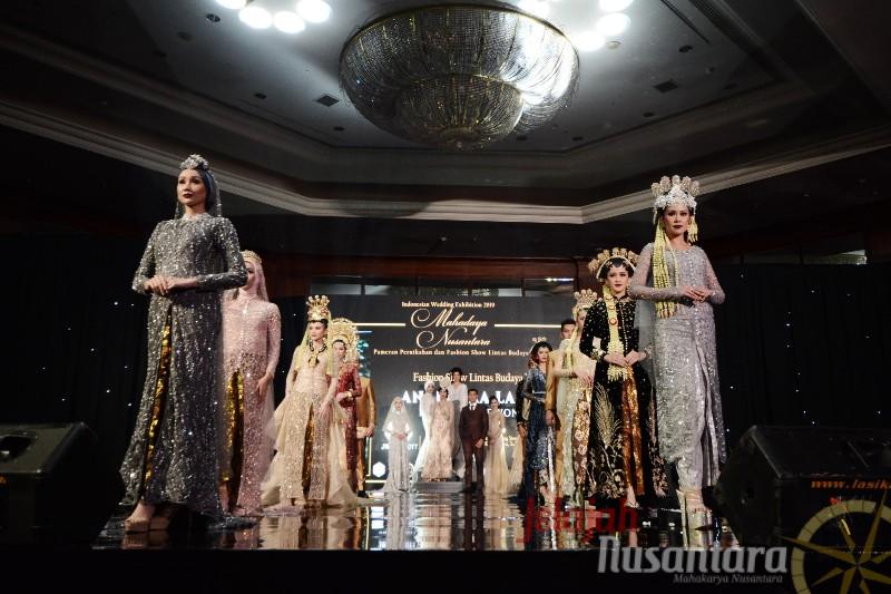 Desainer Catherine Wong Konsisten Tradisional