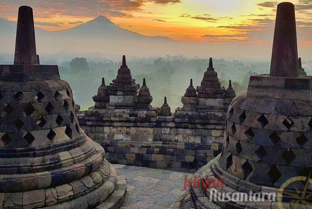 Replika Stupa Borobudur Ada di Ukraina