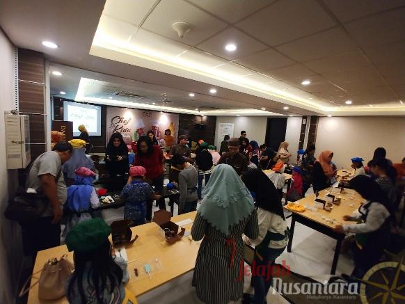 Puluhan Anak Ikuti Chef For Kids Hotel Neo Gubeng