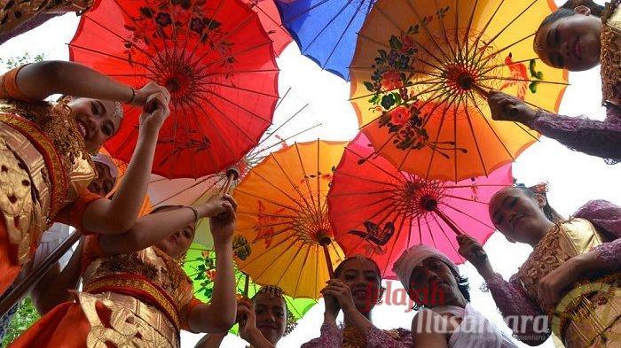 Digelar Selama 3 Hari di Candi Prambanan, Ini Jadwal Festival Payung Indonesia 2019