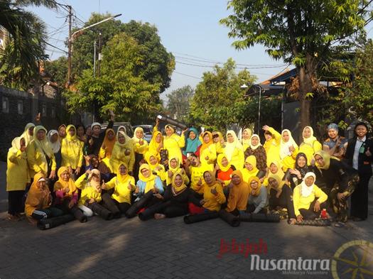 STIKES St Vincentius a Paulo Surabaya Ajak Lansia Tingkatkan Kualitas Tidur Melalui Yoga