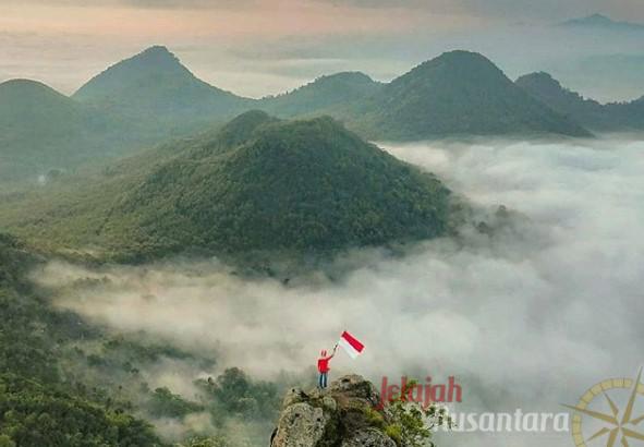 Pendaki Gunung Masa Kini Hanya Eksistensi di Media Sosial Saja