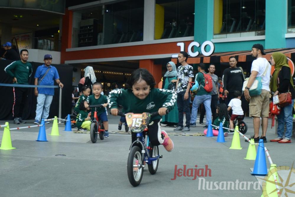 Keseruan “Action Sunday” Satukan Ratusan Komunitas se-Surabaya