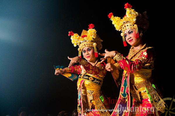 TARIAN INDONESIA DISUKAI TURIS ASING, BAGAIMANA DENGAN MINAT REMAJA INDONESIA?