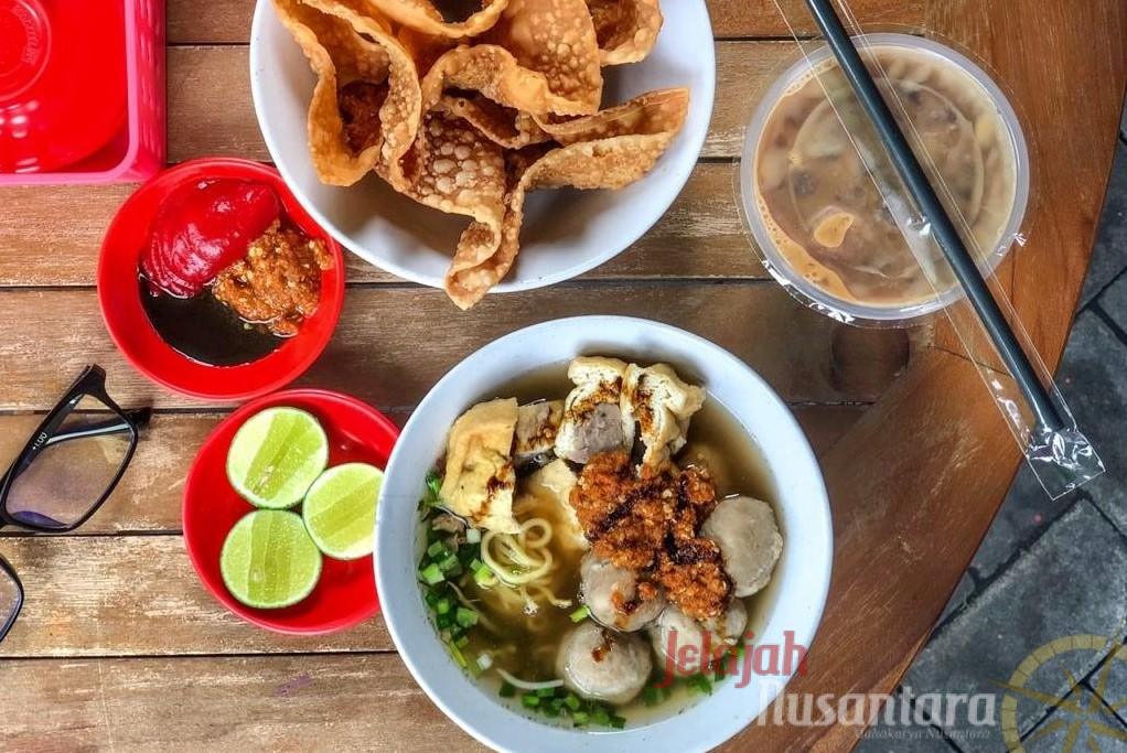 Kelezatan “Bakso Suroboyo” Satukan Kehangatan Bersama Sahabat