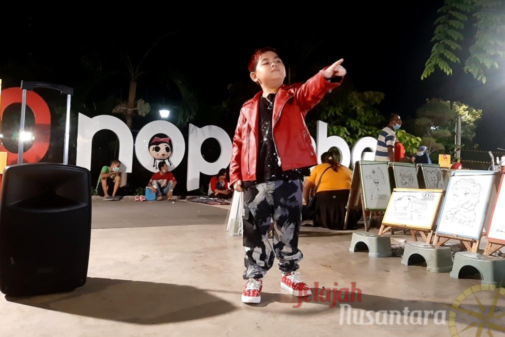 “Edsel Prince” Rapper Cilik, Hipnotis Pengunjung Taman Wisata Surabaya