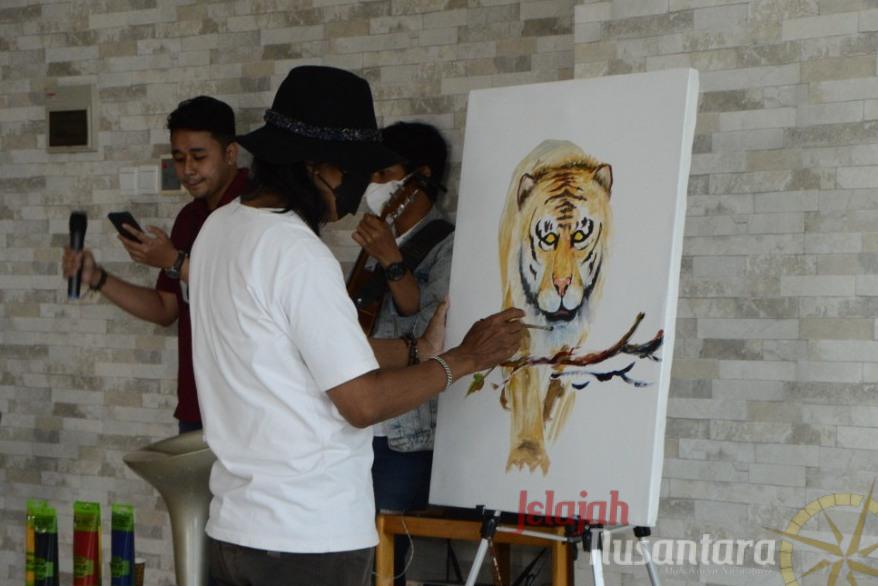 Pameran “Ketemu Orang 3” Kreatifitas Tanpa Batas Para Seniman Lukis