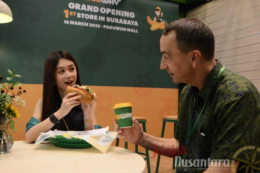 Kuliner Sehat Sandwich Subway Kini Hadir di Kota Surabaya