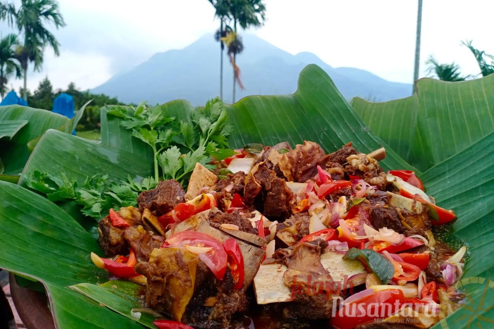 Pengen Seru Seruan Bukber Bareng Temen, Kunjungi Aja Grand Whiz Trawas