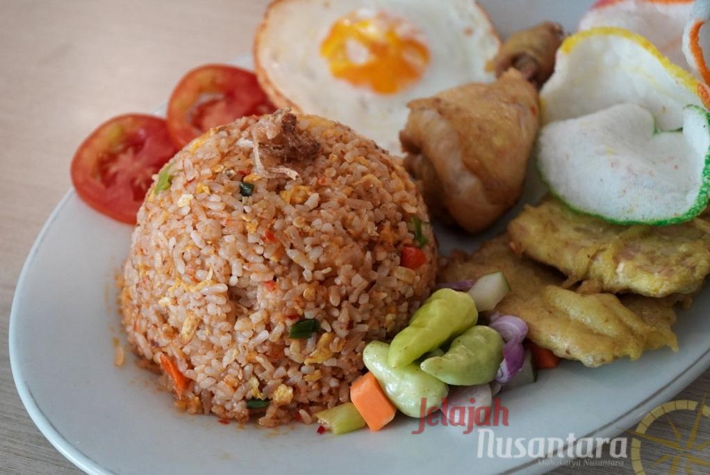 Aroma Lezat “Nasgor Warok” ala Amaris Hotel Ponorogo Menggugah Selera