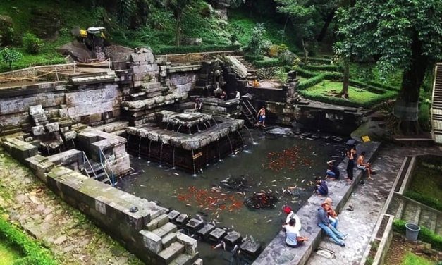 Misteri Kolam Petirtaan Jolotundo di Lereng Gunung Penanggungan: Antara Spiritualitas dan Godaan Duniawi