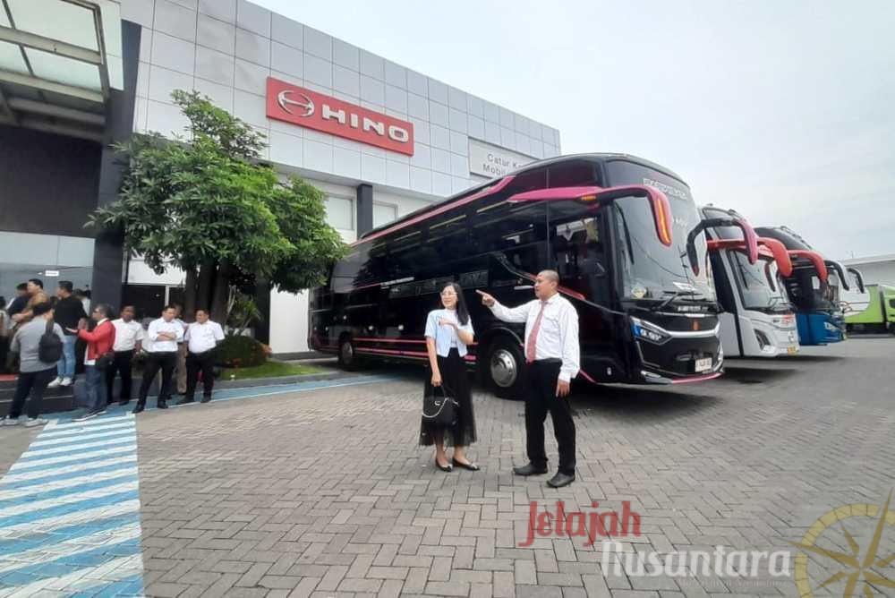 Pelanggan Setia Hino Merasakan Sensasi Kenyamanan Bus Unggulan Hino