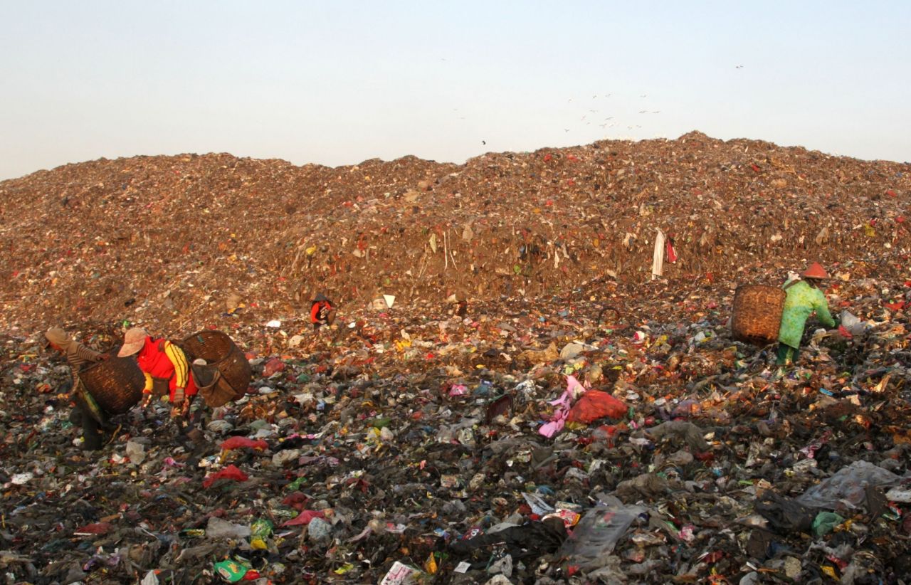 Belanja Online Makin Praktis, Tapi Sampah Plastik Mengintai