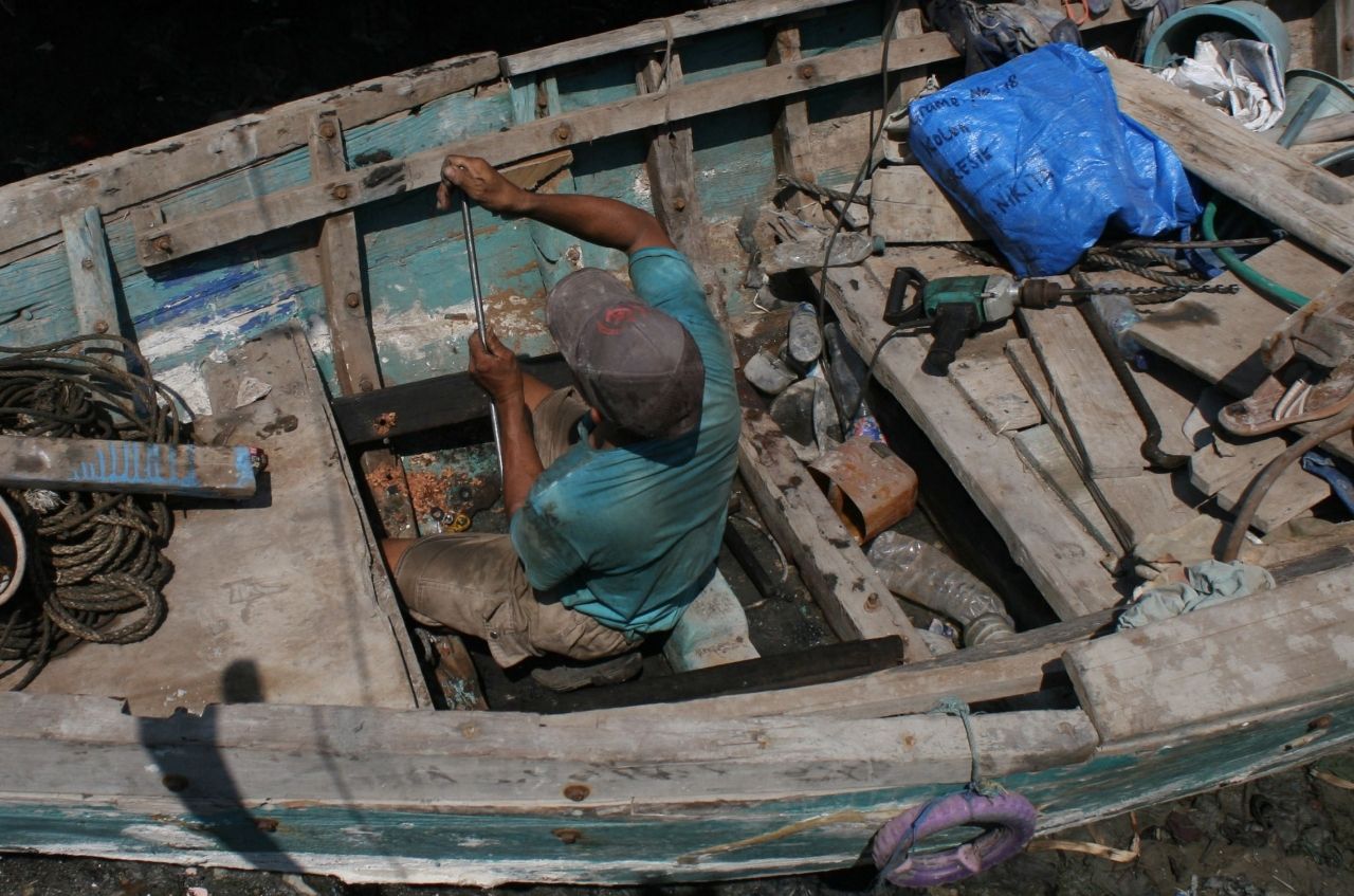 Perahu, Nafas Kehidupan Warga Pesisir Lumpur Gresik (Foto: Sahlan Kurniawan/Jelajah Nusantara)